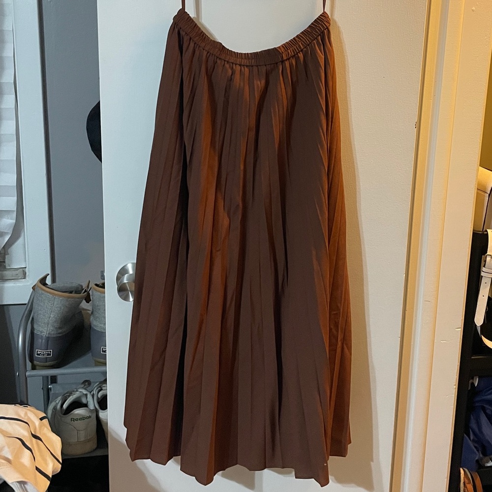 Plated skirt
